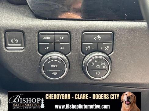 Used 2024 Chevrolet Silverado 2500 LT w/ Convenience Package AWD/4WD image 34
