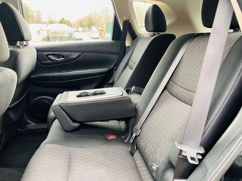 Used 2017 Nissan Rogue S image 21