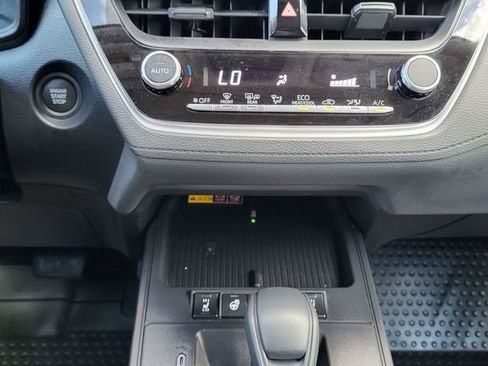 Used 2026 Toyota Corolla Cross LE w/ Moonroof Package AWD/4WD image 18