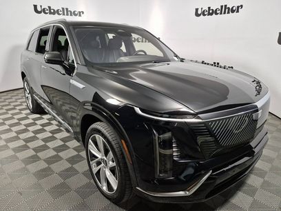 New 2026 Cadillac Vistiq Luxury w/ LPO, Floor Liner Package