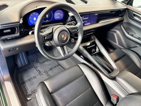 Certified 2024 Porsche Macan 4 Electric AWD/4WD image 4