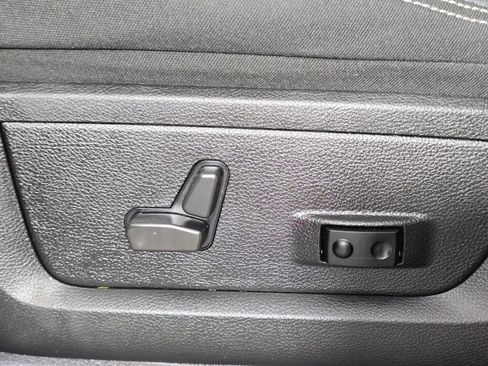 Used 2022 RAM 2500 Big Horn w/ Night Edition image 26