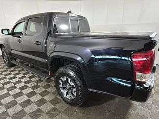 Used 2021 Toyota Tacoma SR AWD/4WD video 4