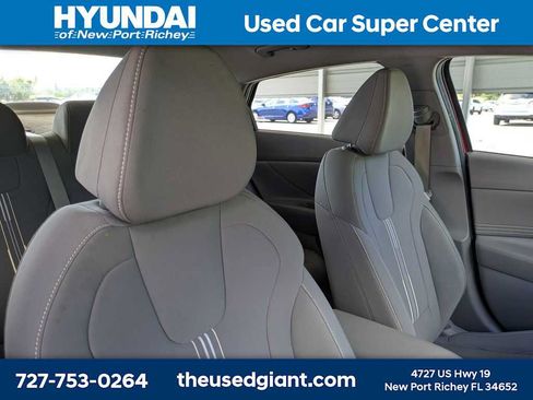 Certified 2023 Hyundai Elantra SEL w/ Convenience Package FWD image 6