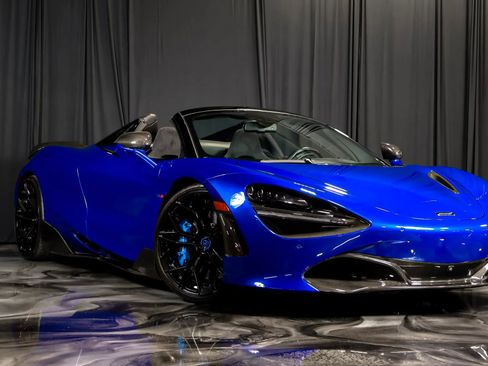 Used 2020 McLaren 720S Spider image 9