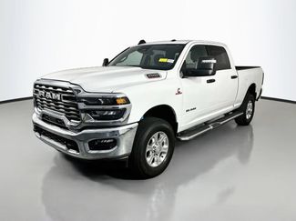 Used 2025 RAM 2500 Big Horn AWD/4WD video 3