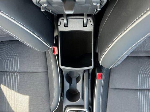 New 2026 Hyundai Venue SEL FWD image 95