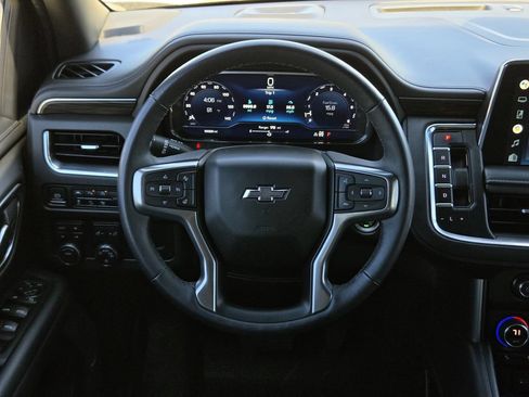 Used 2022 Chevrolet Tahoe Z71 w/ Luxury Package AWD/4WD image 22