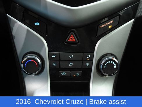 Used 2016 Chevrolet Cruze LT FWD image 20