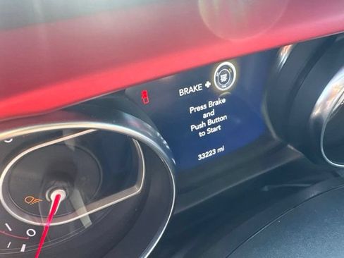 Used 2022 Jeep Gladiator Rubicon w/ LED Lighting Group AWD/4WD image 11