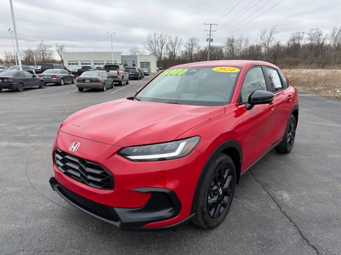 Used 2024 Honda HR-V Sport image 2