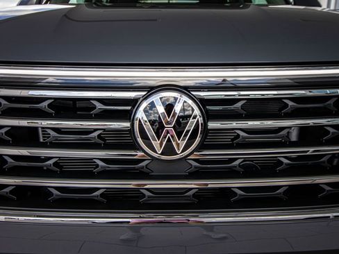 New 2026 Volkswagen Atlas SE FWD image 7