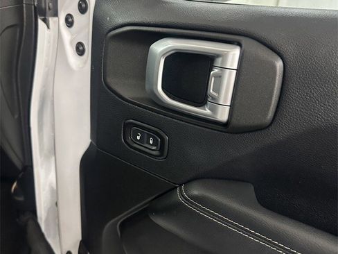 Used 2019 Jeep Wrangler Unlimited Sahara w/ Dual Top Group image 42