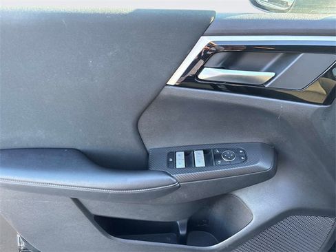 Used 2024 Mitsubishi Outlander ES image 23