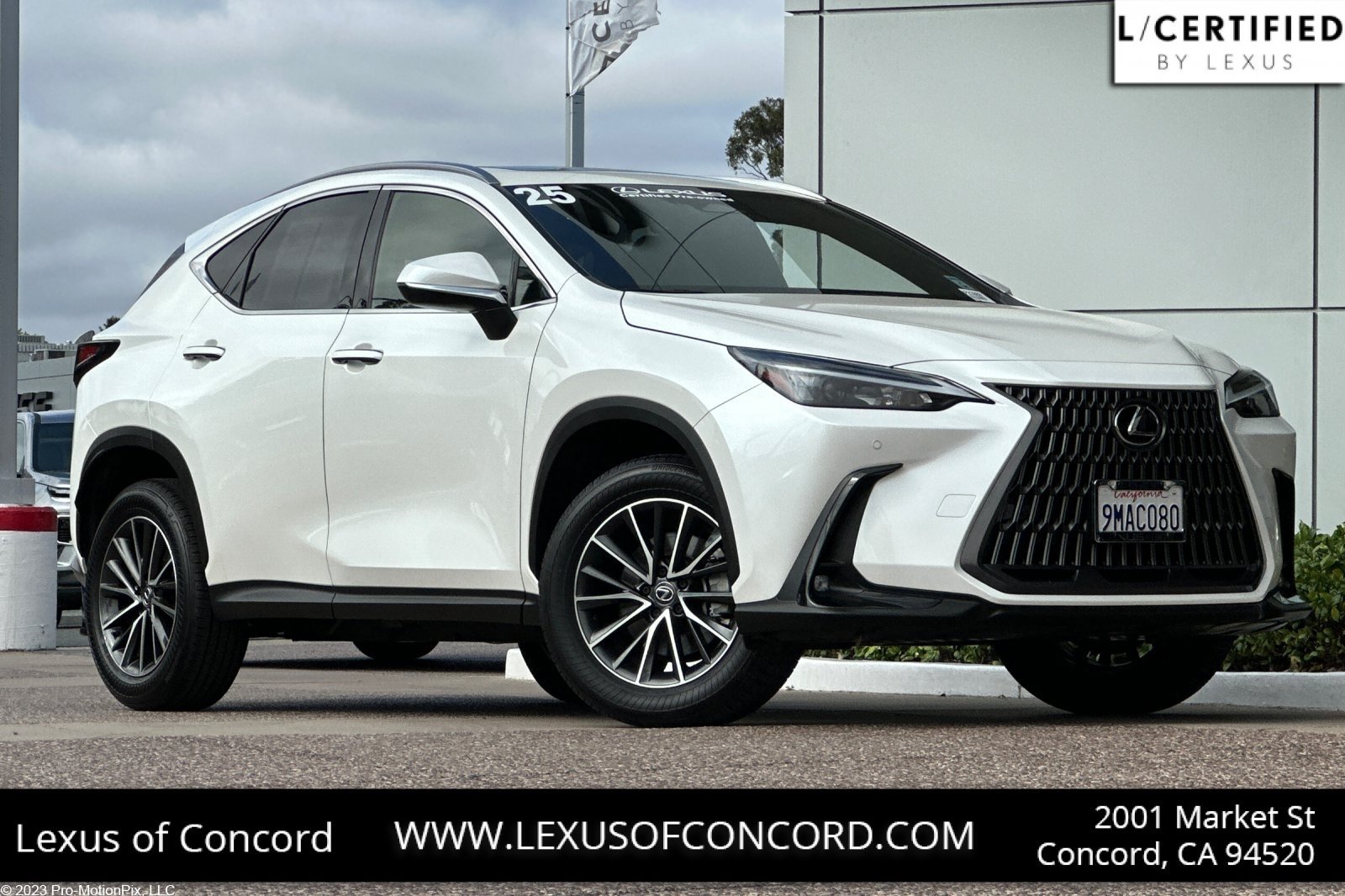 Certified 2025 Lexus NX 250 FWD image 1