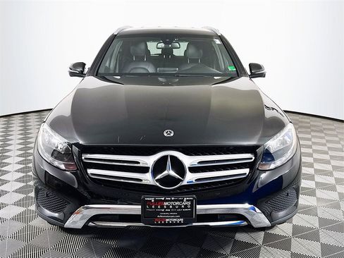 Used 2019 Mercedes-Benz GLC 300 4MATIC image 2