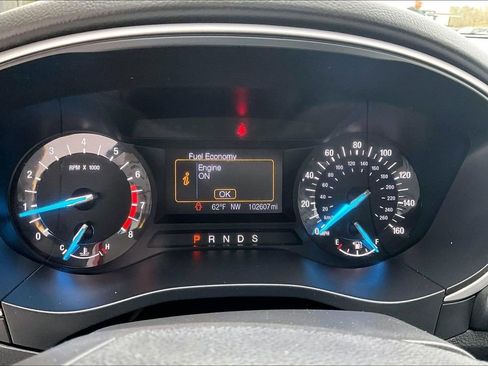 Used 2013 Ford Fusion SE image 2