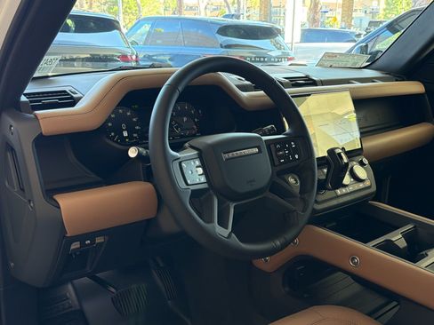 New 2026 Land Rover Defender 110 X-Dynamic SE AWD/4WD image 4