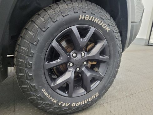 Used 2019 Jeep Cherokee Latitude AWD/4WD image 31