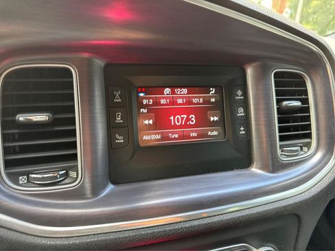 Used 2015 Dodge Charger SE w/ Sport Appearance Group RWD image 14