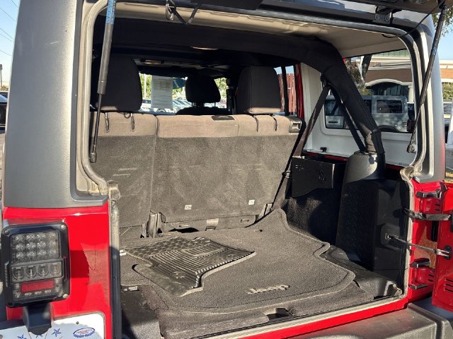 Used 2017 Jeep Wrangler Unlimited Sport AWD/4WD image 30