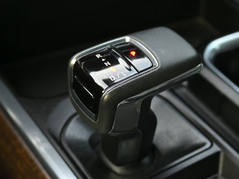 Used 2023 Chevrolet Silverado 1500 High Country w/ Technology Package image 28