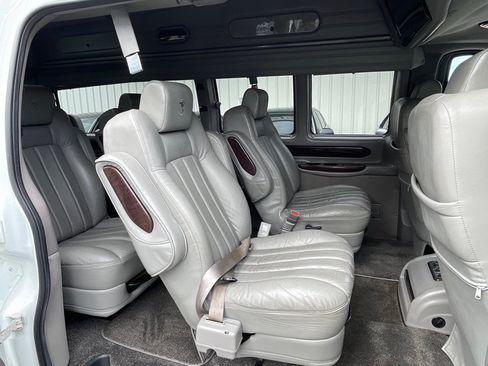 Used 2012 Chevrolet Express 2500 LT RWD image 21