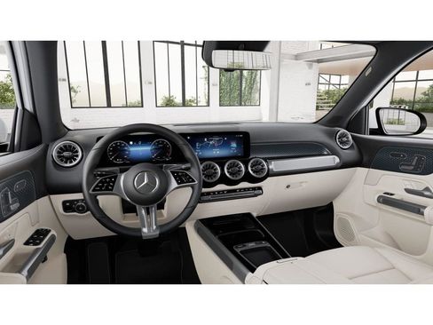 New 2025 Mercedes-Benz GLB 250 4MATIC image 3