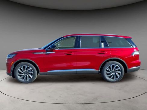 New 2026 Lincoln Aviator AWD image 2