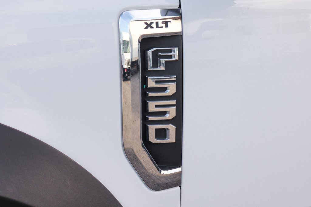 Used 2017 Ford F550 2WD Regular Cab Super Duty image 54