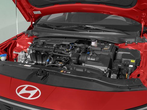 Certified 2025 Hyundai Elantra SEL FWD image 15