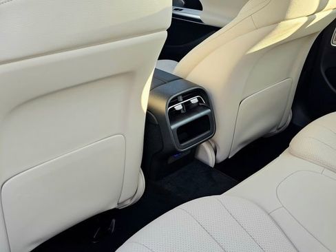 New 2026 Mercedes-Benz E 350 4MATIC Sedan image 24