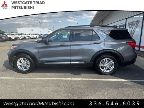 Used 2022 Ford Explorer XLT w/ Equipment Group 202A RWD image 7