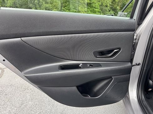 Used 2025 Hyundai Elantra Sport FWD image 25