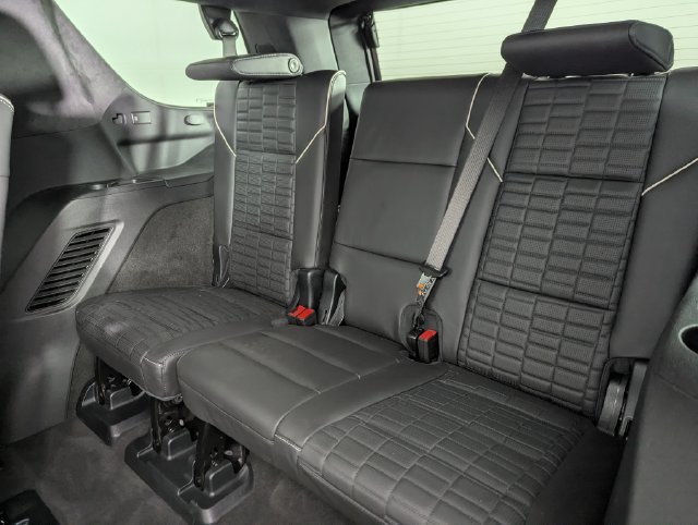 Used 2025 Cadillac Escalade V AWD/4WD image 19