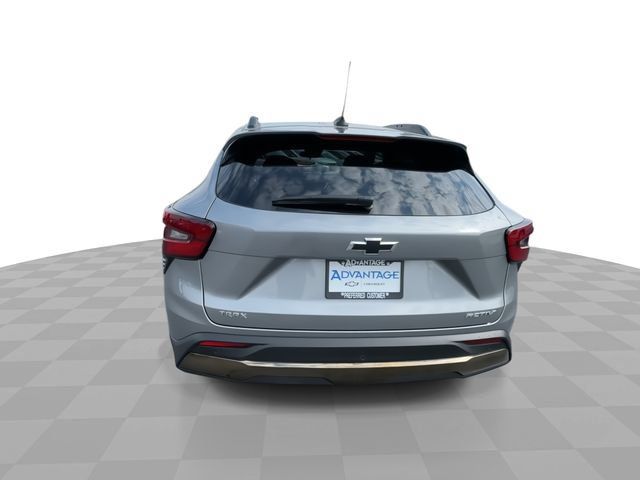 Used 2025 Chevrolet Trax ACTIV w/ Sunroof Package FWD image 7