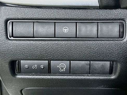 Used 2023 Nissan Rogue SV FWD image 10