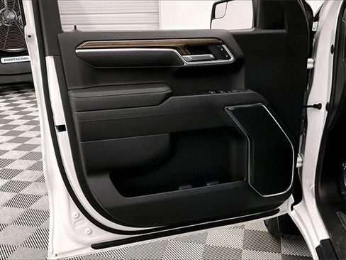 Used 2022 Chevrolet Silverado 1500 LT image 16