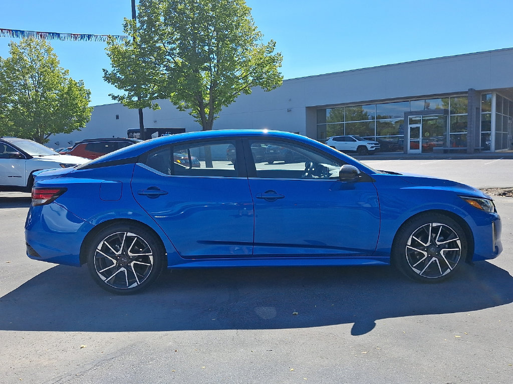 Used 2025 Nissan Sentra SR FWD image 7