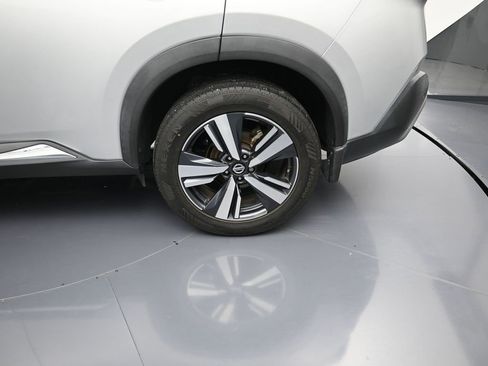 Used 2021 Nissan Rogue SL w/ Premium Package image 9