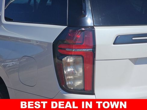 Used 2021 Chevrolet Suburban RST AWD/4WD image 42