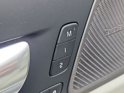 New 2026 Volvo XC60 B5 Ultra w/ Protection Package Premier image 10