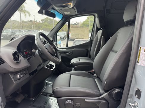 New 2026 Mercedes-Benz Sprinter 2500 image 2