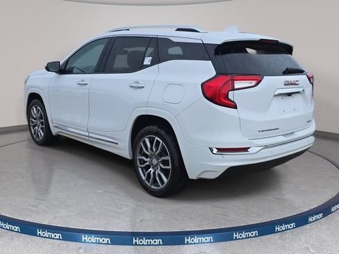 Used 2024 GMC Terrain Denali w/ Denali Premium Package AWD/4WD image 8