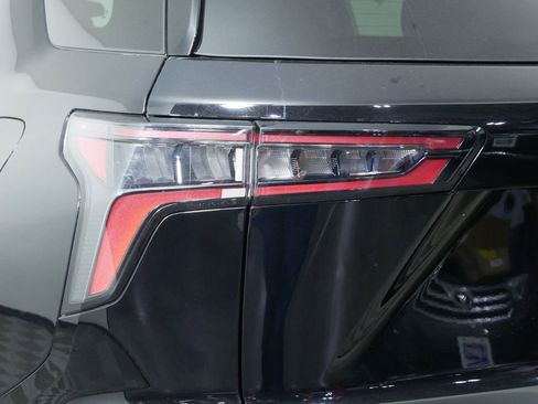 Used 2025 Chevrolet Equinox LT image 12