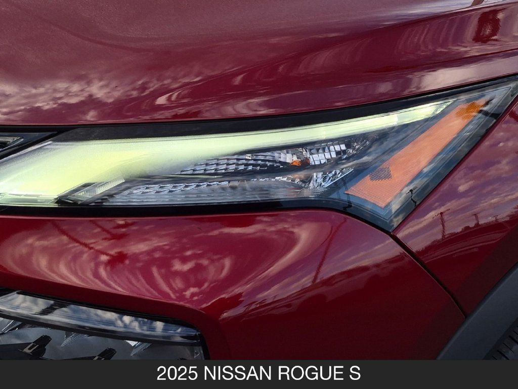 Certified 2025 Nissan Rogue S FWD image 10