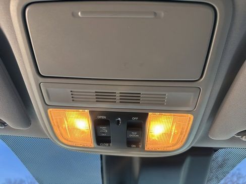 Used 2019 Honda Odyssey EX-L image 28