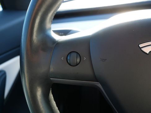 Used 2019 Tesla Model 3 Long Range image 26