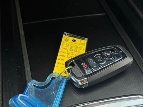 New 2026 Lincoln Corsair Premiere image 39