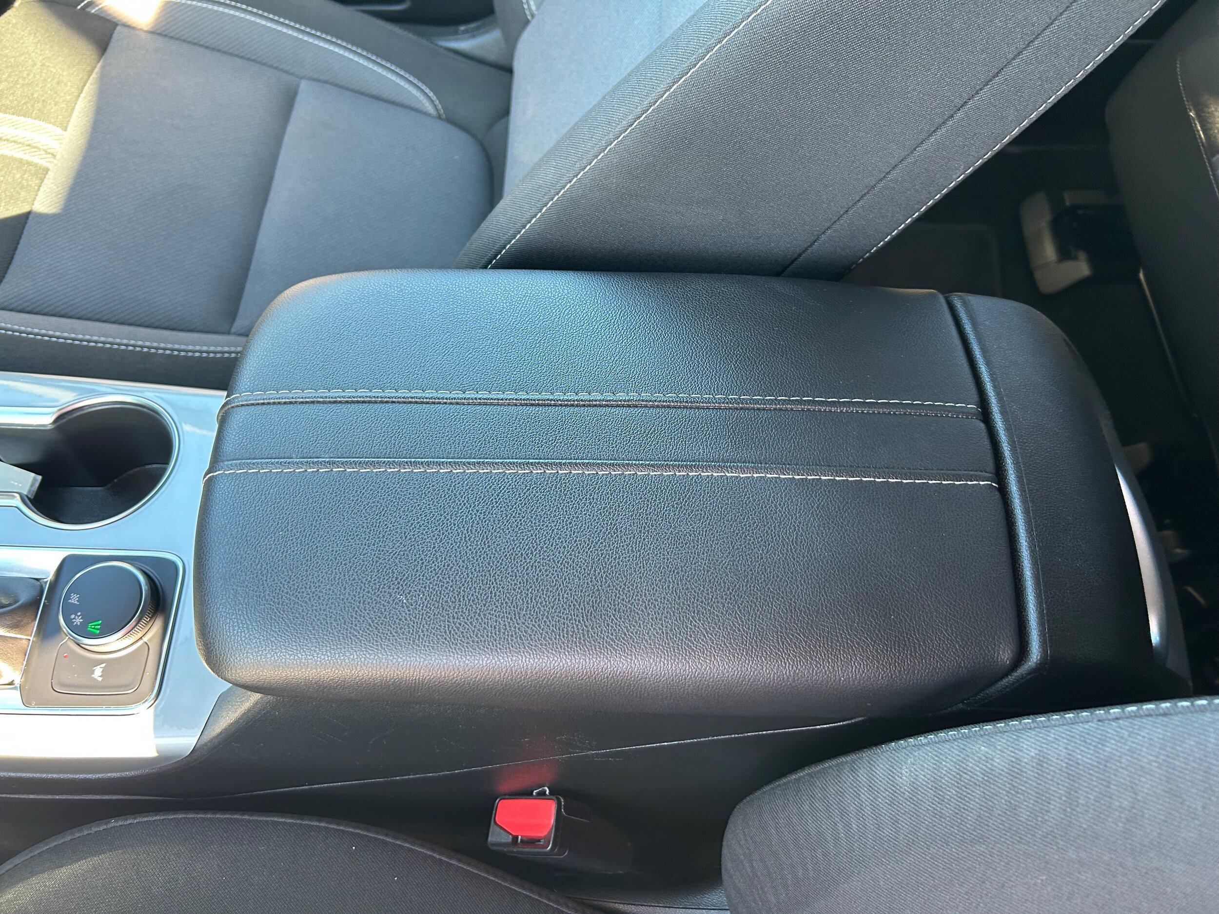 Used 2025 Chevrolet Blazer LT FWD image 21